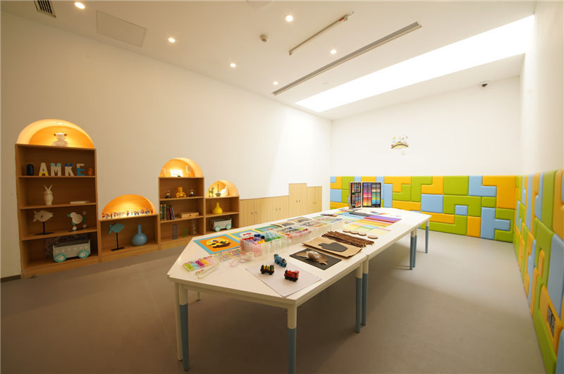 万科翡翠公园旗舰店