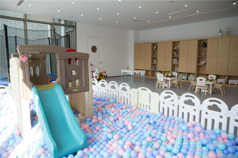 万科翡翠公园旗舰店